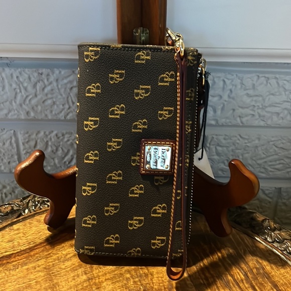 Gretta Folded Zip Wristlet - Picture 1 of 4